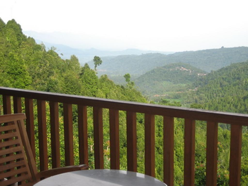 Munduk Sari Resort Exterior photo
