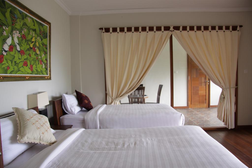 Munduk Sari Resort Room photo